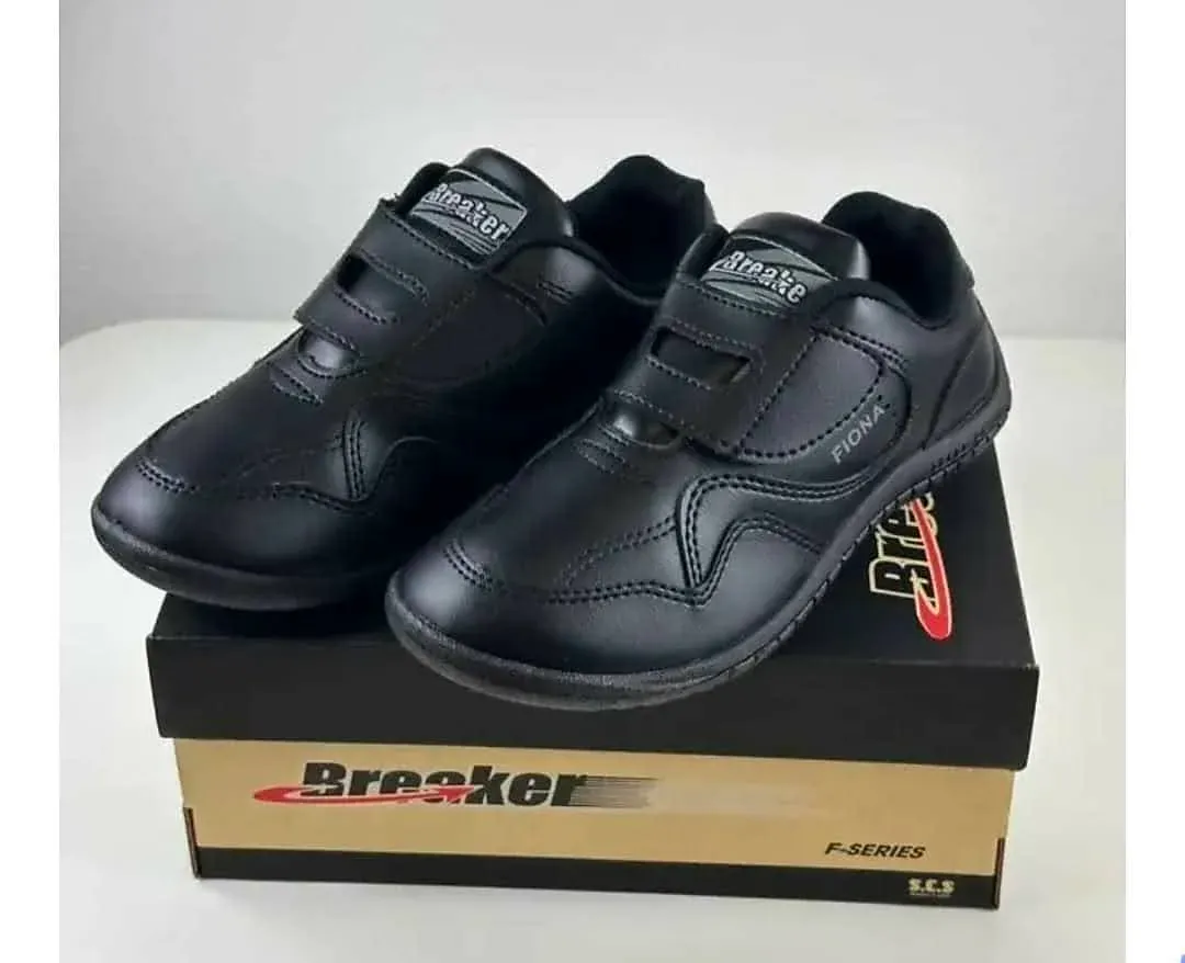 Black canvas / Sports shoes. Seller: ABC KIDS WEAR on Muafay. 1